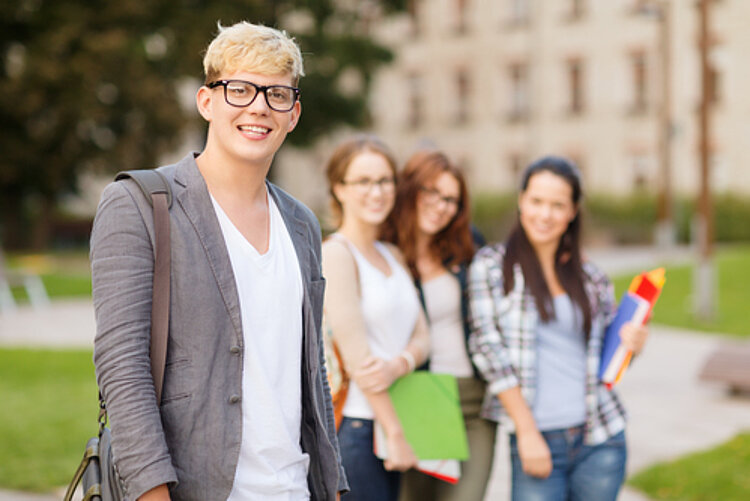 Über 70 neue Auszubildende begehen ersten Schultag an der Euro Akademie Berlin