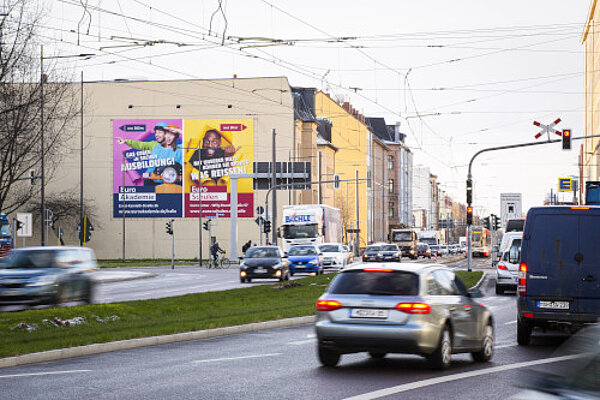 Neue Werbung für Euro Akademie und Euro-Schulen Halle „knallt“