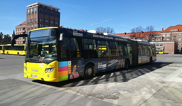Fotojagd auf den Euro-Akademie-Bus