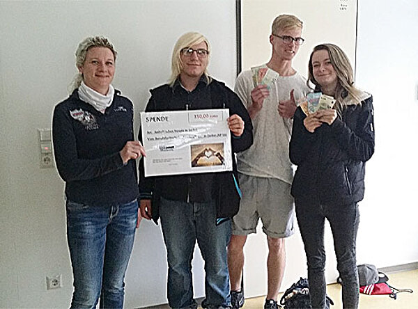 Kinderpfleger spenden für Hospiz in Zerbst