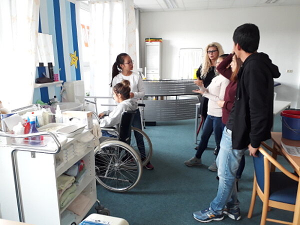 Praktische Erfahrungen in der Altenpflege