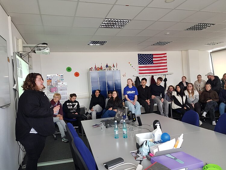 Besuch vom European College of Business and Management