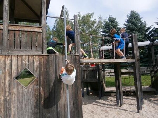 Angehende Erzieher begeisterten Grundschüler mit Sportangebot