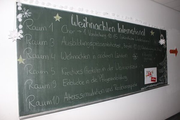 "Weihnachten International" an der Euro Akademie Erfurt