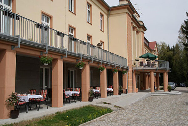 Alles neu macht der Mai - Euro Akademie Antonshöhe eröffnet