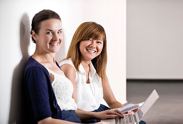 Gut informiert durch Ausbildung und Studium