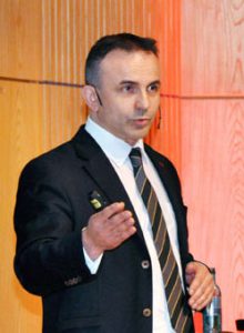 Dr. Pero Mićić, Vorstand der FutureManagementGroup
