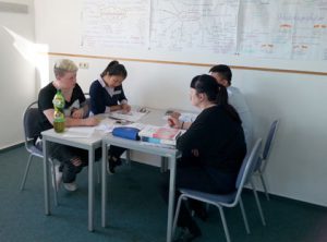 Vietnamesische und deutsche Schüler lernen gemeinsam